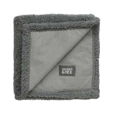 rocket and rex small waterproof pet blanket is ideal for small dogs and puppies