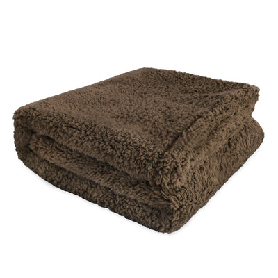 rocket and rex XL extra large waterproof dog blankets are soft faux suede on one side, fleece on the other with a waterproof lining in the middle